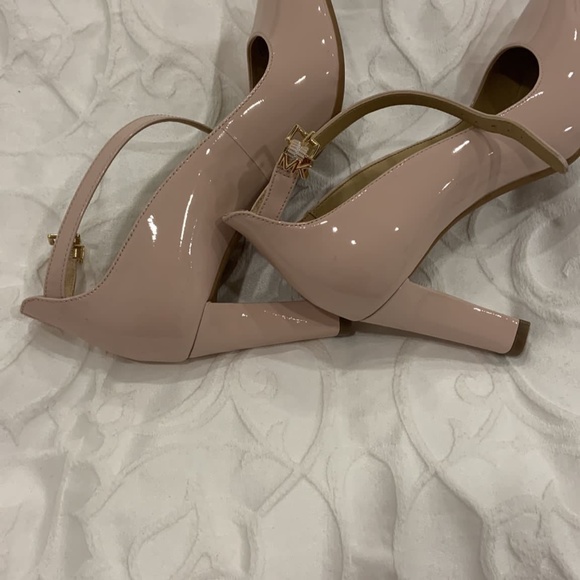 Brand New Michael Kors high heels shoes - Picture 5 of 5